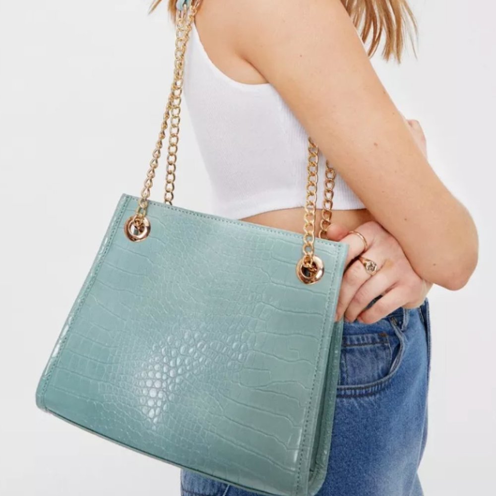 NastyGal: Faux Leather Croc Chain Shoulder Bag
